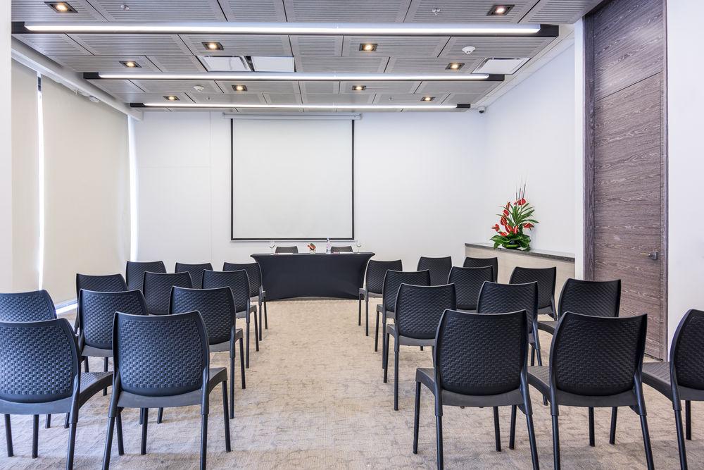 Hotel NH Collection Bogota Terra 100 Royal Exterior foto Meeting room